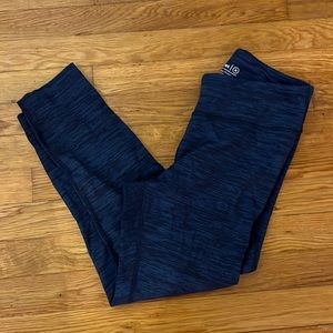 Outdoor Voices Leggings Size Medium